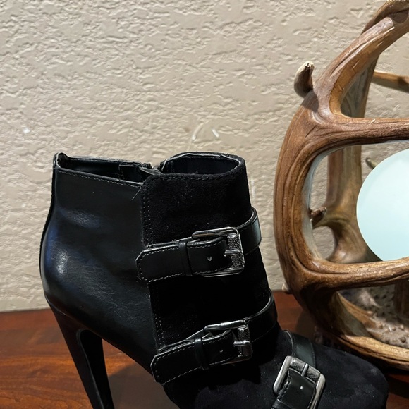 Sam & Libby Black Triple Strap Ankle Boots - Picture 9 of 13